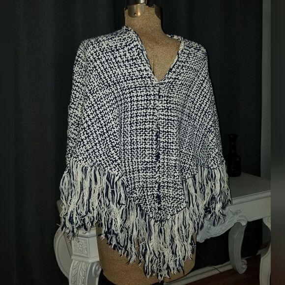 Womens Fringe Knit Poncho Boho /Shawl - Picture 1 of 13